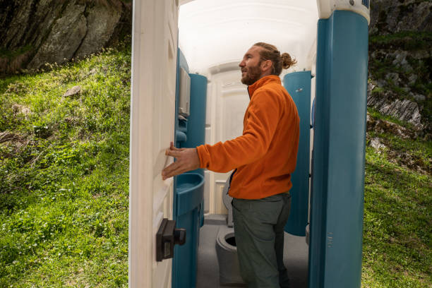 Best Porta potty rental near me  in Hardin, MT