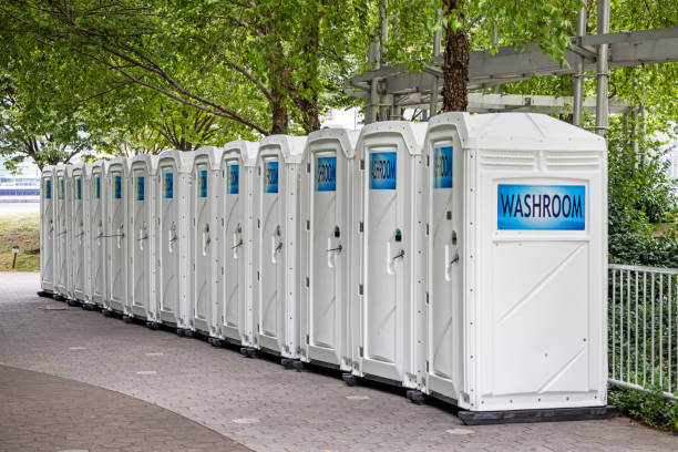 Best Portable restroom trailer rental  in Hardin, MT
